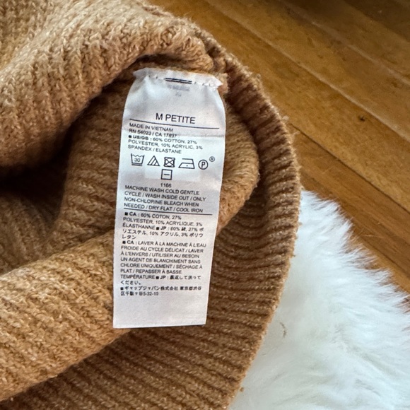 Banana Republic Women's Brown Crew Neck Sweater - Picture 3 of 4